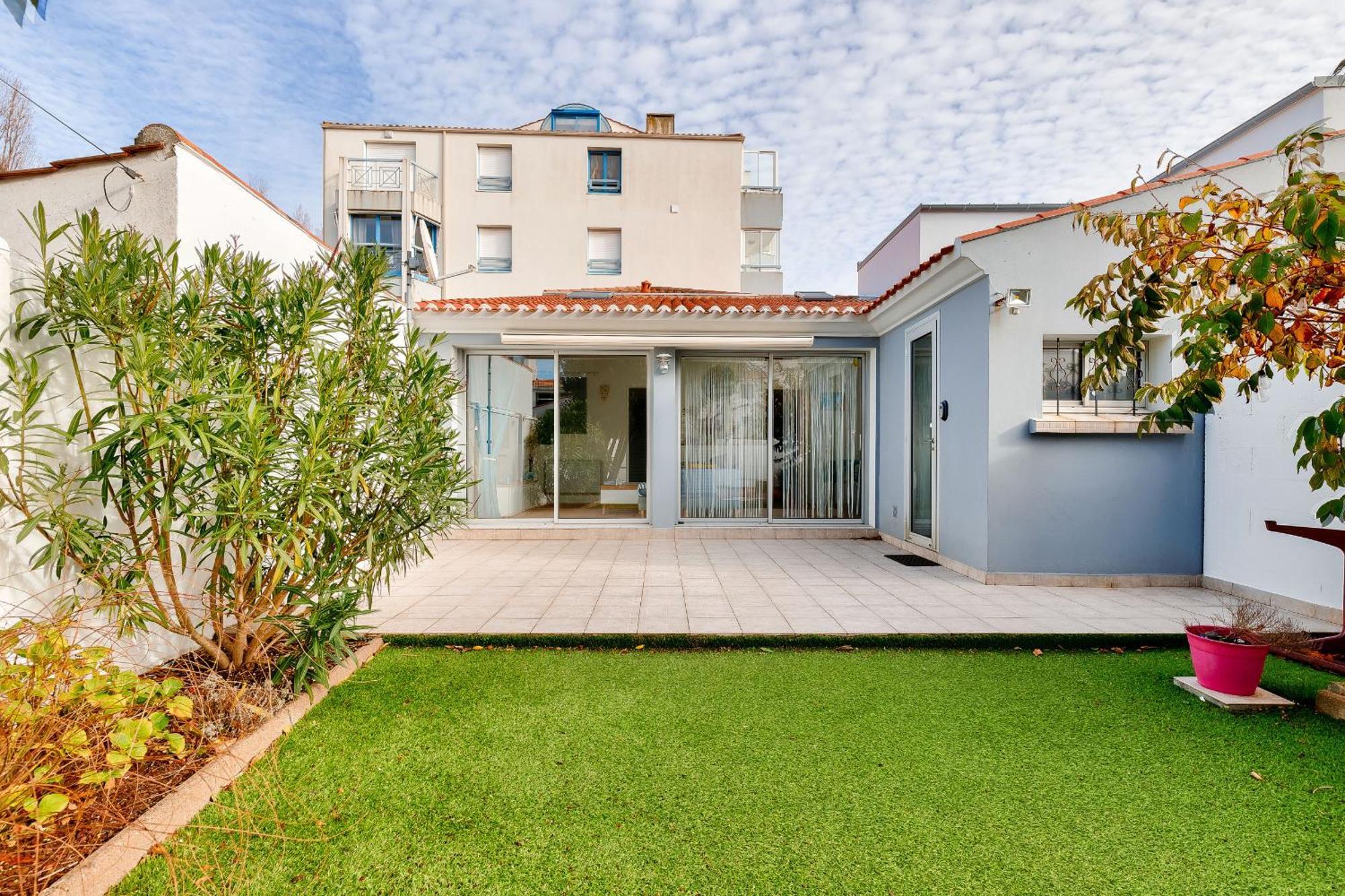 Entre Coeur De Ville Et Plage, Maison Pour 8 Saint-Gilles-Croix-de-Vie Exterior photo